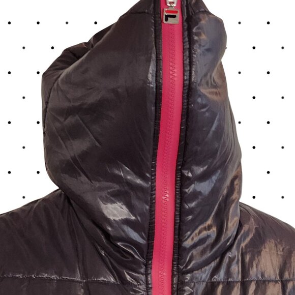 Hooded puffer vest with zipper and xl sized hood - Picture 2 of 5